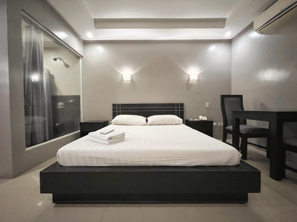 Rumi Apartelle Hotel Анхелес Экстерьер фото