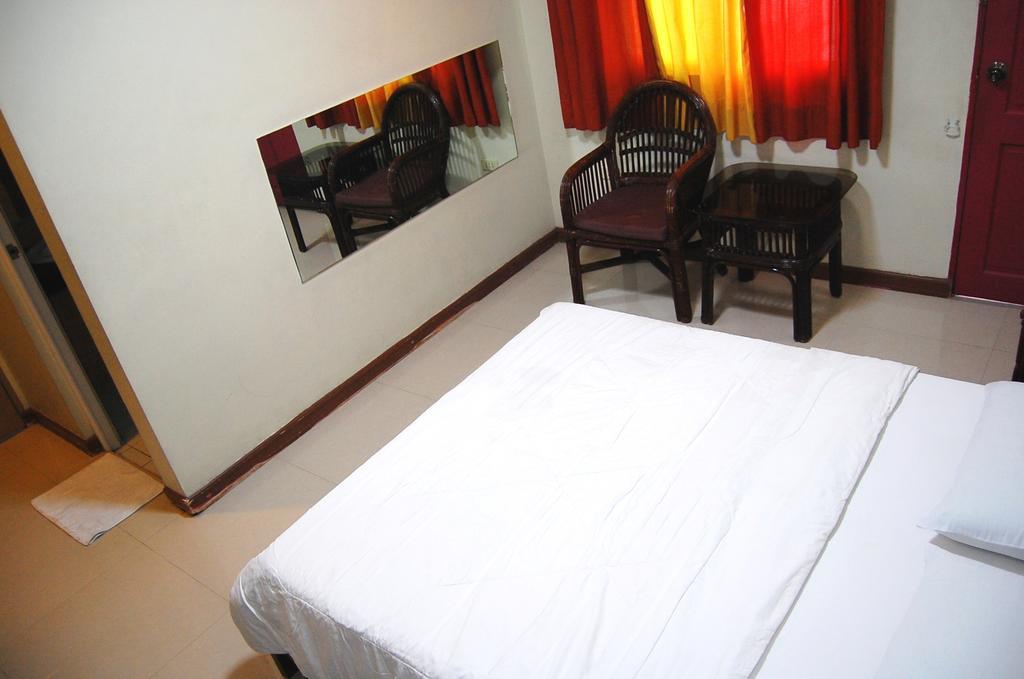 Rumi Apartelle Hotel Анхелес Экстерьер фото