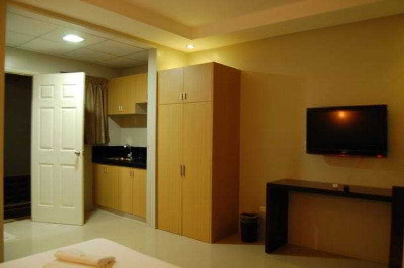 Rumi Apartelle Hotel Анхелес Экстерьер фото