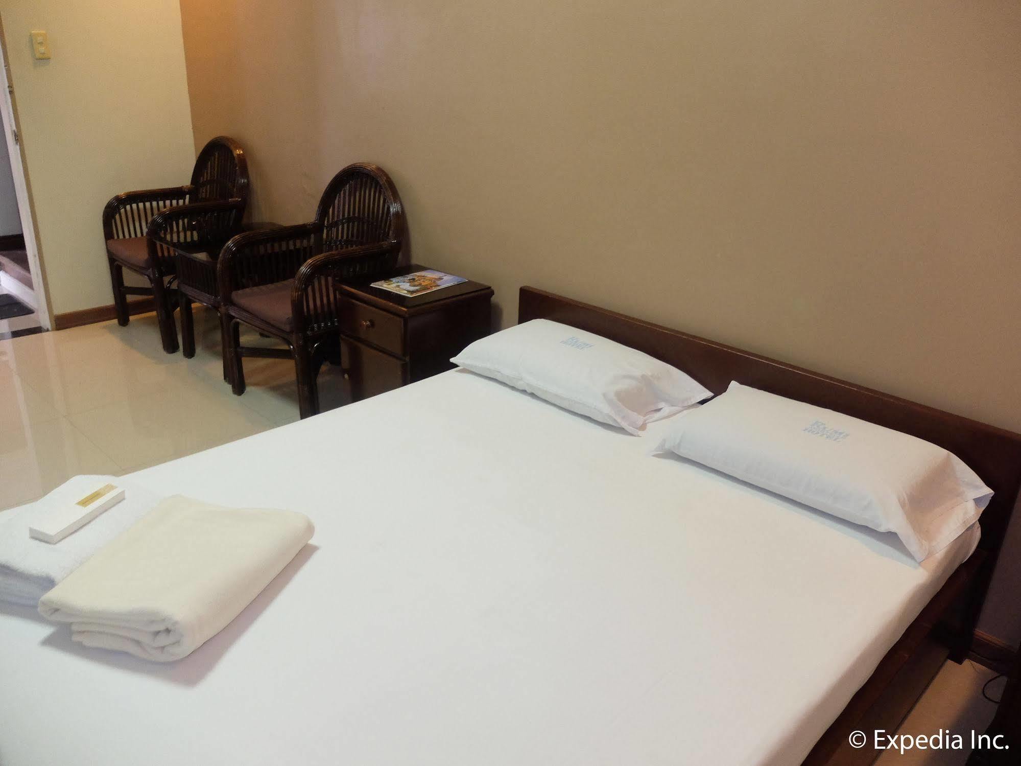 Rumi Apartelle Hotel Анхелес Экстерьер фото