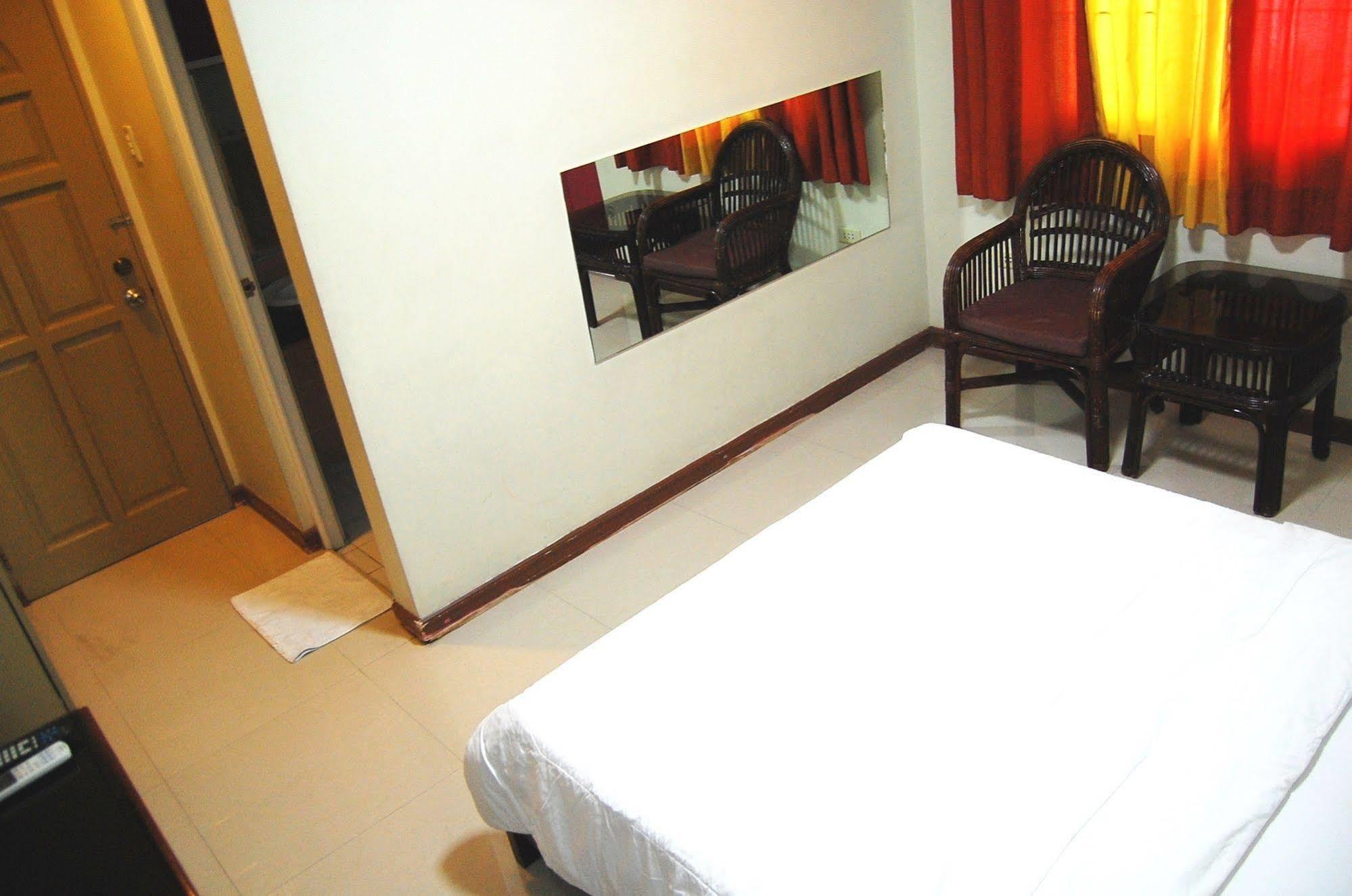 Rumi Apartelle Hotel Анхелес Экстерьер фото