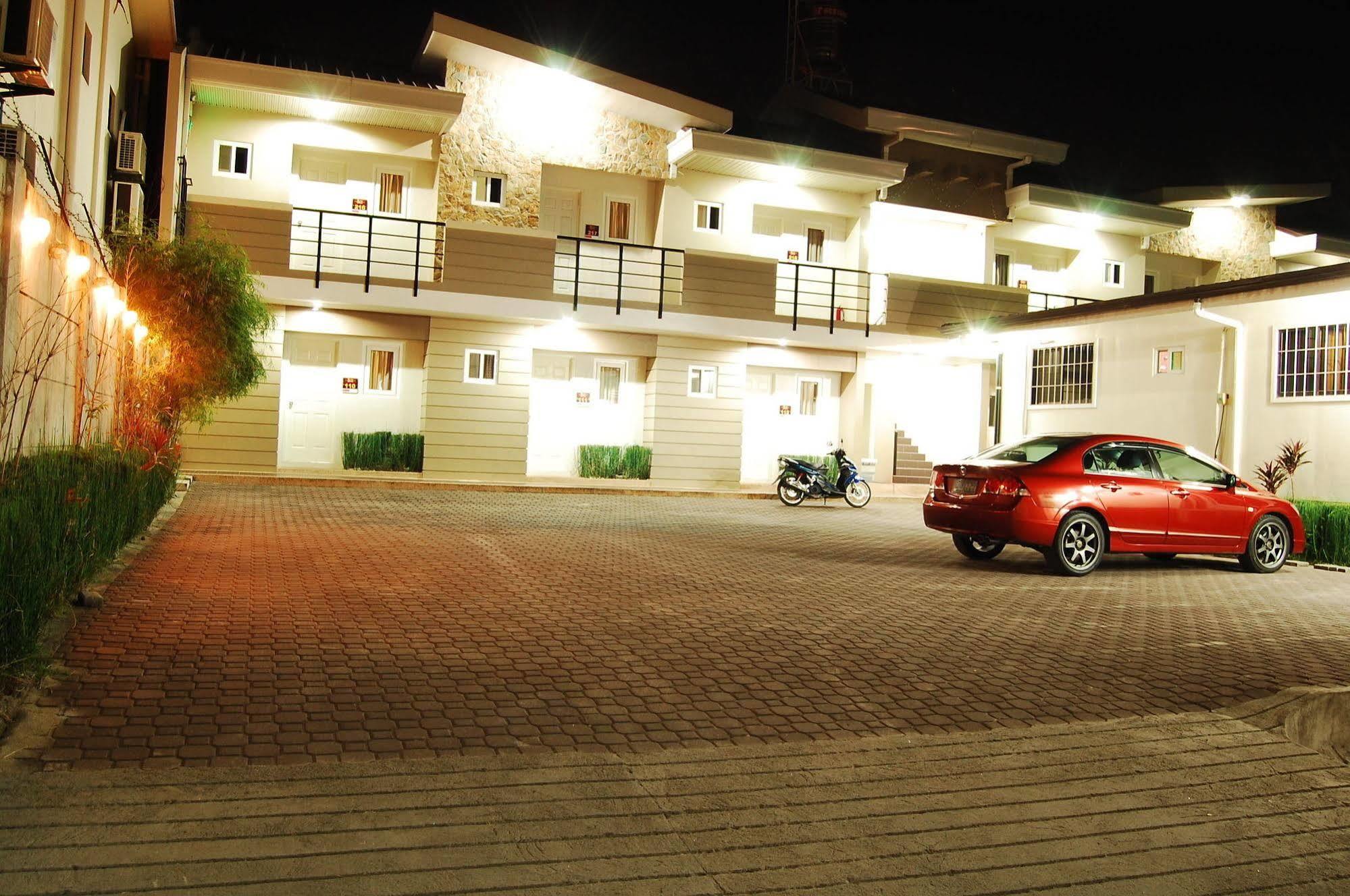 Rumi Apartelle Hotel Анхелес Экстерьер фото