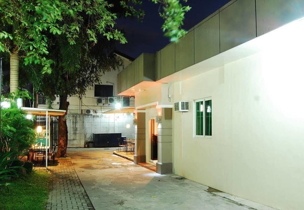 Rumi Apartelle Hotel Анхелес Экстерьер фото