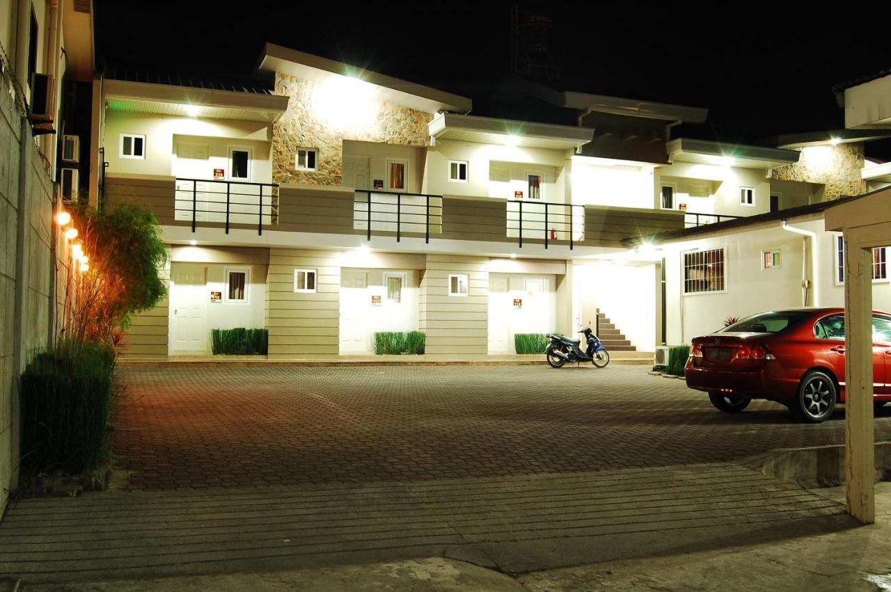 Rumi Apartelle Hotel Анхелес Экстерьер фото