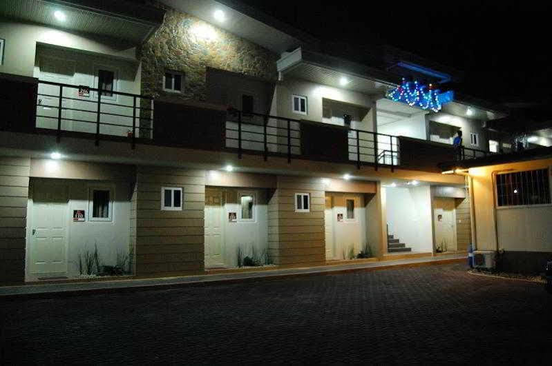 Rumi Apartelle Hotel Анхелес Экстерьер фото